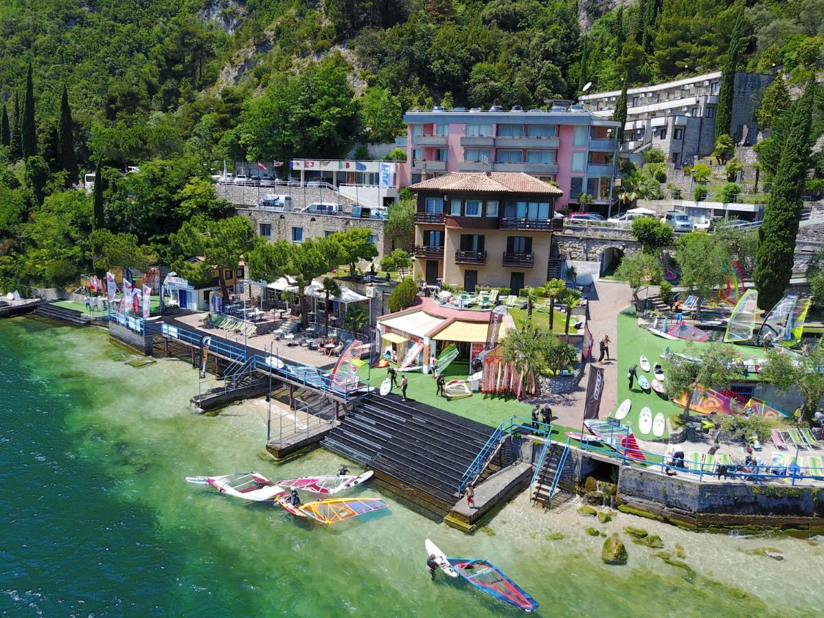 Surf Hotel Pier - Montagnoli Group Limone sul Garda Exterior foto