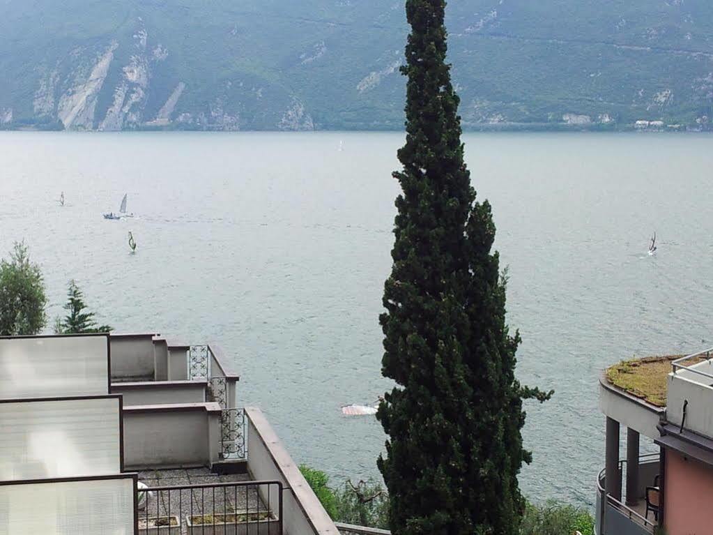 Surf Hotel Pier - Montagnoli Group Limone sul Garda Exterior foto